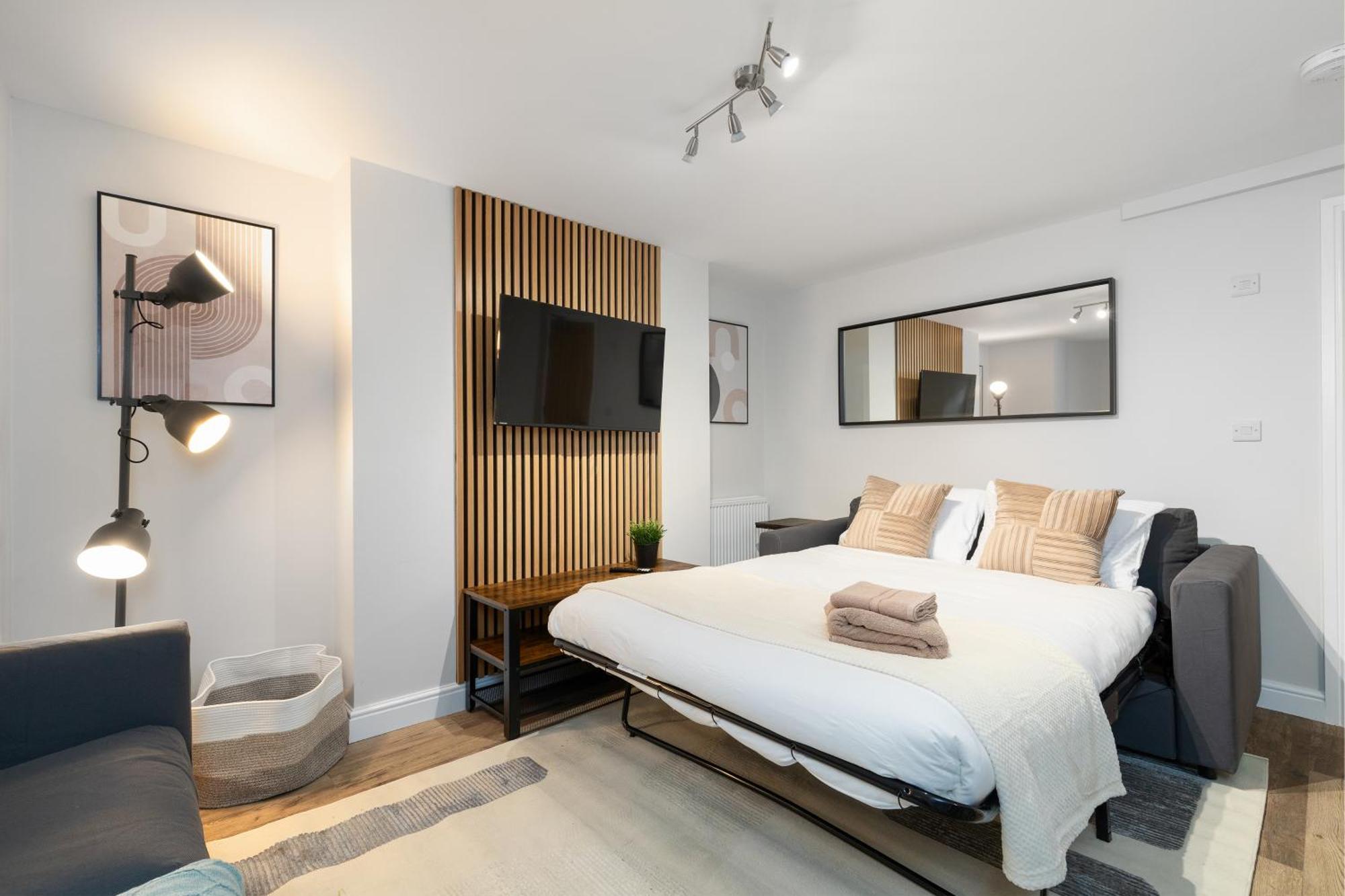 Luxury Lower-Level One Bed Apt Leeds  Exteriör bild